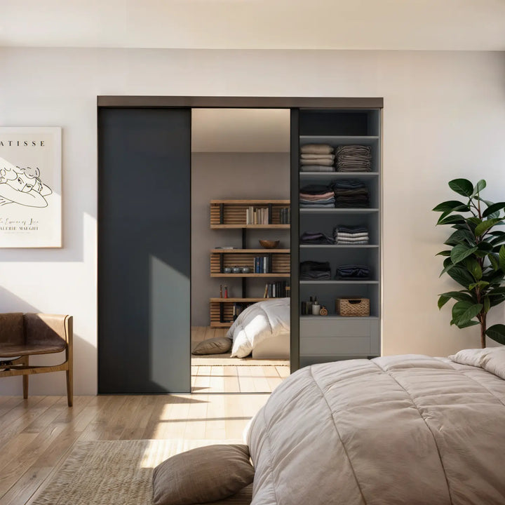 Blauwe schuifdeurkast met spiegel | op maat |  2 - 5 deurs