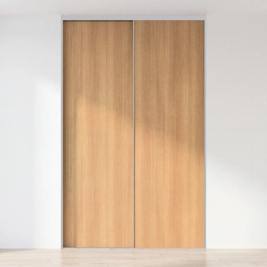 Eikenhouten schuifdeurwand op maat met 2 deuren en aluminium profiel