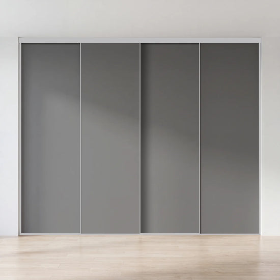 Grijze schuifdeurwand op maat met 4 deuren en aluminium profiel