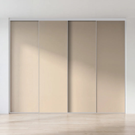 Taupe schuifdeurwand op maat met 4 deuren en aluminium profiel
