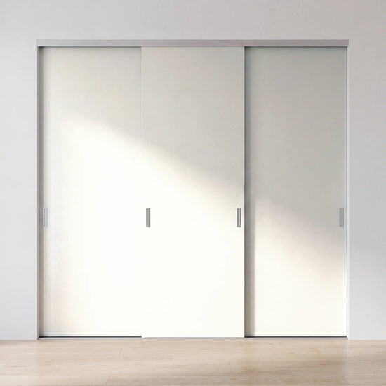 Wit paneel schuifdeur op maat, vlak, met 3 deuren en aluminium profiel