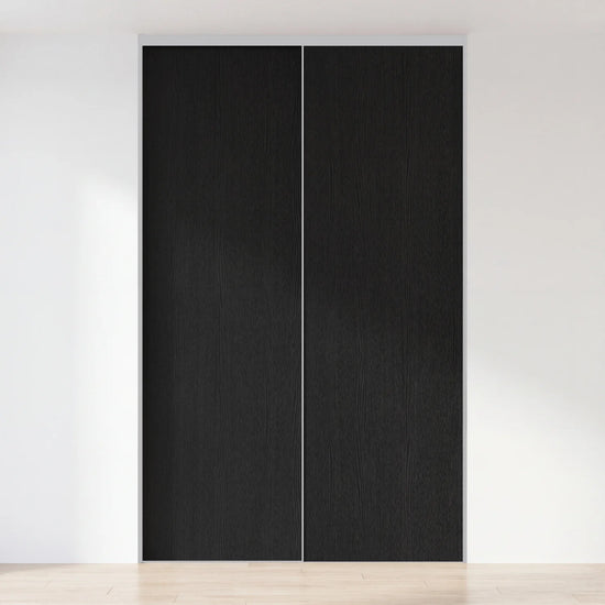 Zwart houten schuifdeurwand op maat met 2 deuren en aluminium profiel